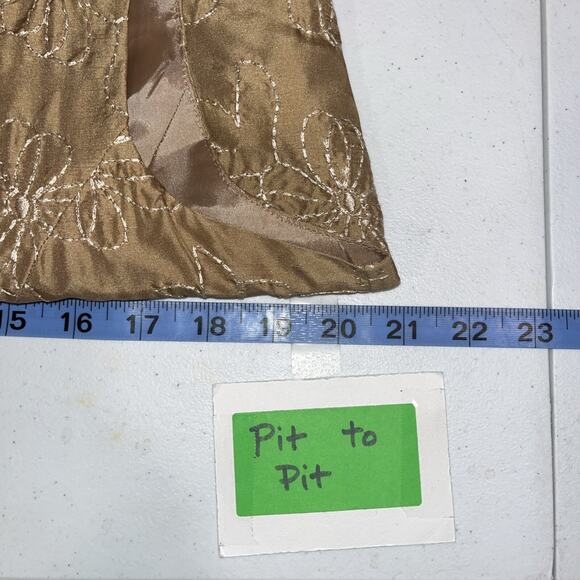 Silk Land Womens Embroidered Sleeveless Button up 10 Floral Classic Quiet Luxury - Picture 6 of 10